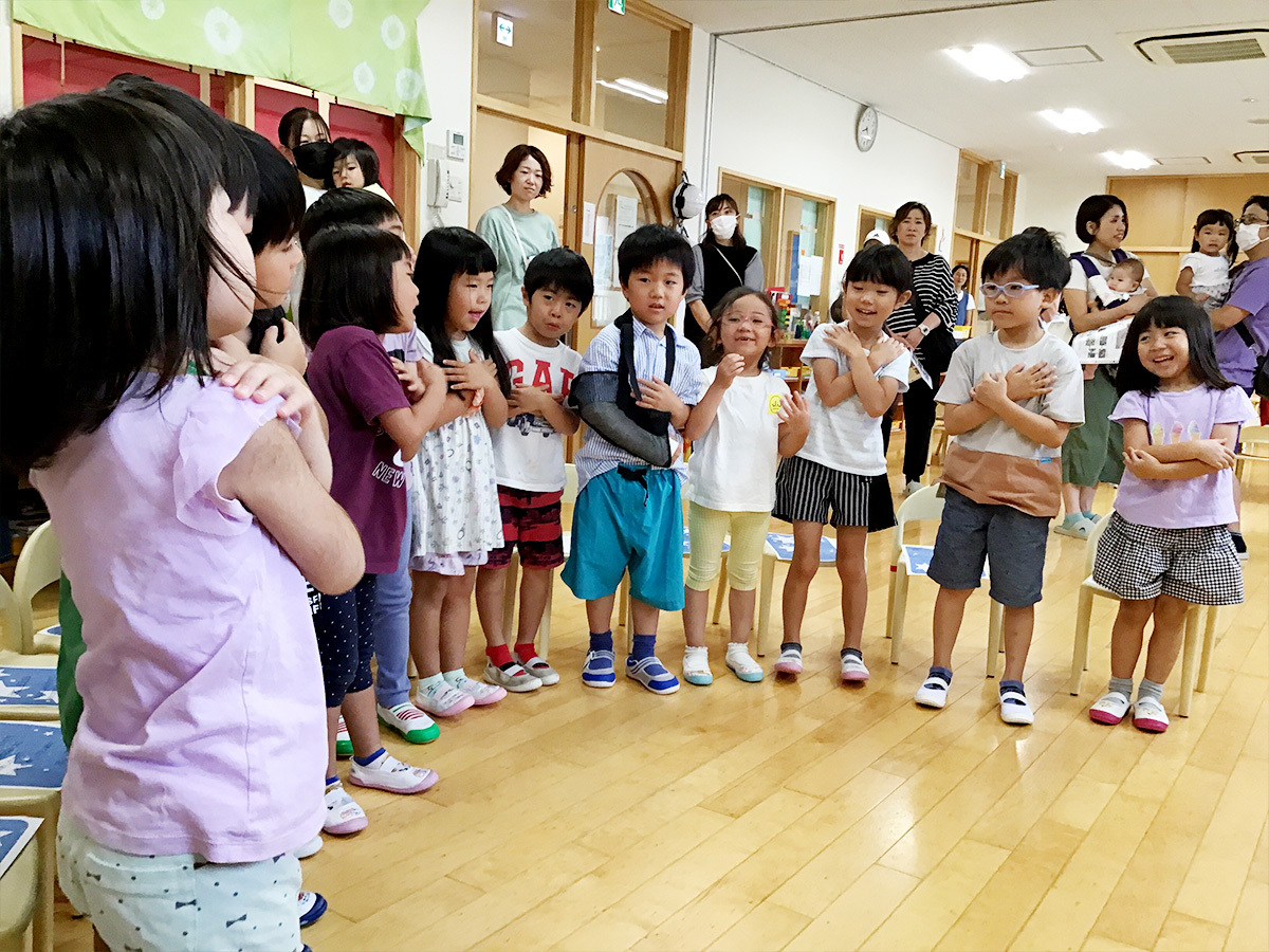 朝食を食べて帰りの支度を済ませたら、保護者の方にも帰りの会に参加して頂き、みんなで帰りの会を行いました！